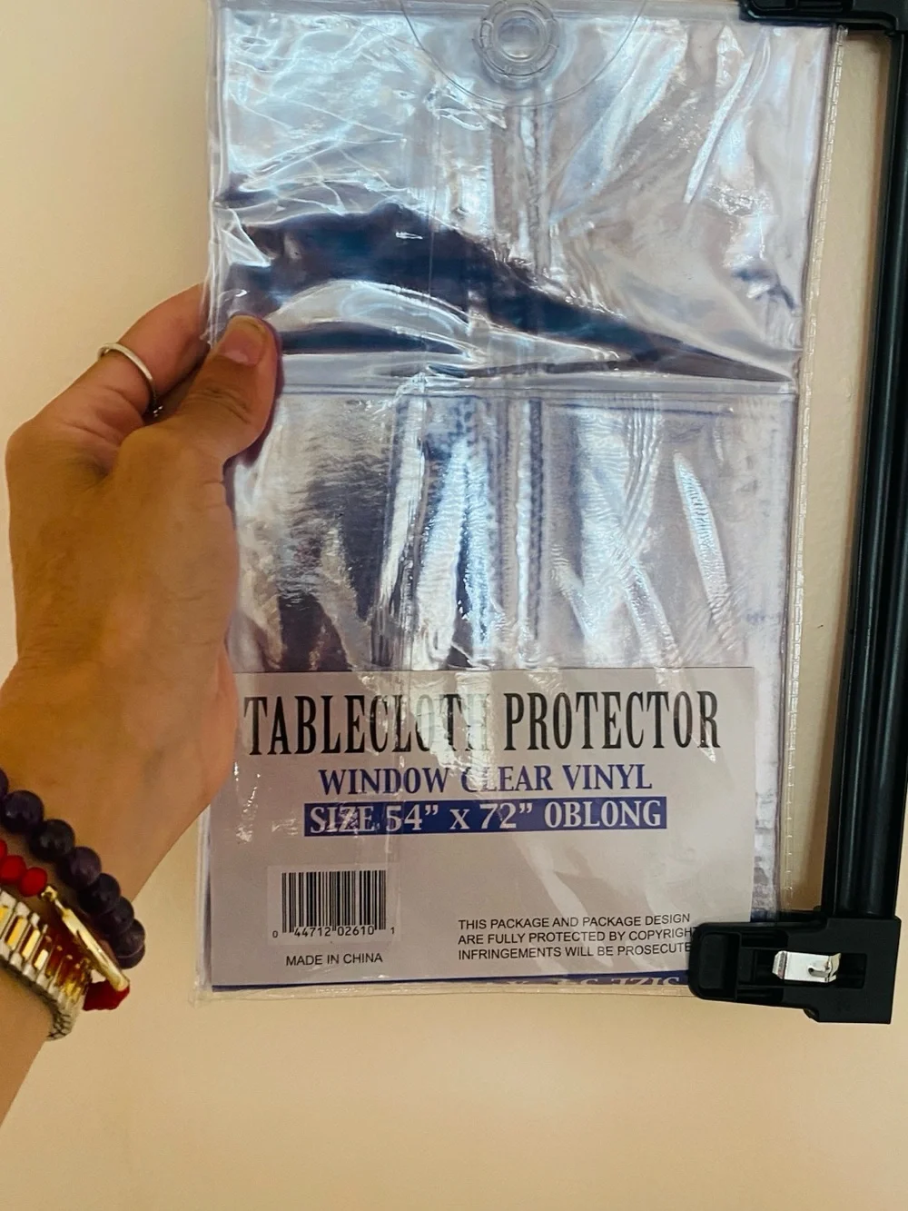 Tablecloth protector